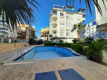 Fully furnished bargain priced apartment in Konyaalti